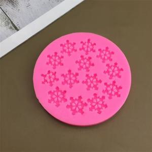 TEMU 크리스마스 눈꽃 실리콘 몰드 - 비누 만들기용 재사용 가능한 유연한 몰드, 캔들 드립 글루 공예, 휴일 장식 - 다양한 크기의 불규칙 모양, 내구성 있고 쉽게 분리가 되는 공예용 실리콘 몰드