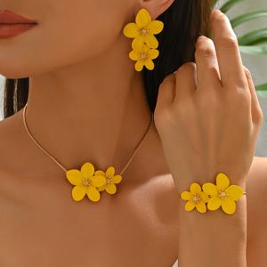 TEMU 1세트 4피스 패션 휴가 스타일 컬러풀 플로럴 귀걸이 목걸이 팔찌 세트, 여름 니치 디자인 빈티지 우아한 주얼리 세트, 엄마 연인 친구 선물, 발렌타인데이 어머니날 여성의 날 선물, 여성 일상 착용, 파티, 휴가, 무도회, 음악 페스티벌, 결혼식 및 모든 행사에 적합