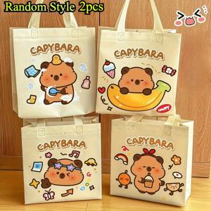 TEMU 2개 세트, 스타일리시한 카피바라 토트백 - 사랑스러운 캐릭터 패턴, 논우븐 원단으로 제작된 파티·생일포장용 & 크리스마스/할로윈 선물가방