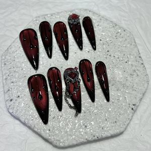 TEMU 10개 수제 네일 다크 블러드 레드 스파이스 네일 스티커 수제 레드 캣 아이 드리핑 블러드 뱀파이어 레드 네일 스티커 롱 네일 용품 (1 젤리 스티커 + 1 플라스틱 스틱 + 1 네일 파일, 참고|네일팁