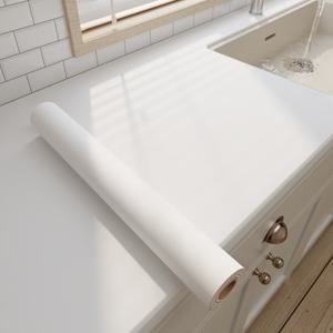 TEMU 1롤 매트블랙 접착식 방수 비닐 컨택트페이퍼 - 벗겨내기 쉬운 이동형 두꺼운 필름, 질감 있는 표면의 무광검은 벽지 (캐비닛/카운터탑/벽/바닥용) - 간편한 설치, 스크래치 방지 및 현대적인 디자인(흑색/백색/베이지/갈색), 매트블랙 패턴, 내구성 있는 비닐 소재, 습기가 많은 곳에도 사용 가능하며 수평선이 없는 시공, 세련된 장식용 포장