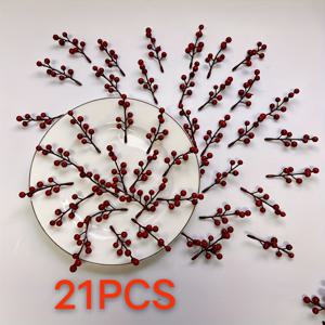 TEMU 21개 리얼리스틱 레드 홀리 베리 - 크리스마스 트리, 화환, 센터피스용 영기 베리 장식 - 유지보수 없는 휴일 장식 - 내구성 있는 베리 클러스터 실내/외부 사용 - 집, 사무실, 파티 장식에 완벽 - 크리스마스 & 새해 장식, 축제 배치, 자연스러운 외관, 오래가는 장식, 홈 데코레이터, 꽃 장식용 홈 데코/인공 꽃, 크리스마스 장식