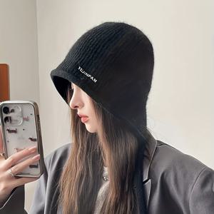 TEMU 여성용 겨울 베이지/블랙/브라운/그레이 슬라우치 스타일 귀마개 모자 - 탄력 있는 스트레치 핏, 가벼운 보온성, 추운 날씨에 적합, 캐주얼 & 포멀 의상, 다용도 선물 (/추수감사절) - 솔기 보이지 않음