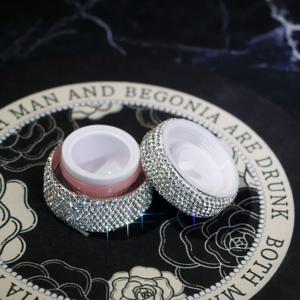 TEMU 1개 럭셔리 라인스톤 장식 대형 리필용 병 - 누수 방지, 크림, 로션, 화장품 샘플에 적합, 휴대용 여행용 사이즈 플립탑 클로저, 여행용 화장품 용기|우아한 액세서리|플라스틱 제작