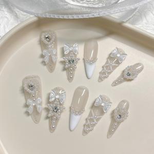 TEMU 하트와 리본 액센트가 있는 우아한 화이트 & 베이지 프레스온 네일 - 제거 가능, 광택 있는 마무리, 결혼식 및 공식 행사에 완벽한 웨딩 네일 | 우아한 네일 디자인 | 광택 있는 마무리 네일