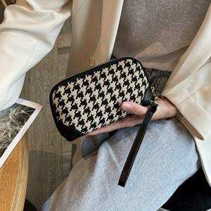 TEMU 2025 신제품 한국 스타일 경량 나일론 클러치 백 - 하운드투스 프린트 & 단색 옵션, 대용량 지퍼 잠금장치, 여성용 내구성 손잡이, 캐주얼 및 정식 행사용 (라이트 브라운/블랙), 다목적 이벤트 액세서리, 모던 하운드투스 디자인, 튼튼한 핸들 디자인