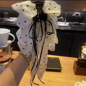TEMU 싱글 우아한 한국 스타일 블랙 & 화이트 도트 리본 헤어 클립 - 여성용 안전 고정, 볼륨 업 포니테일 & 번 클립, 일상 및 특별 행사용, 럭셔리 질감 마무리, 세련된 헤어피스, 코리아 패션