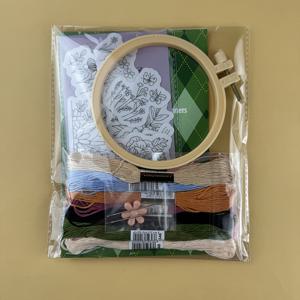 TEMU 7장의 바느질 수공예 안정자 야생 꽃 패턴 세탁된 바느질 꽃 바느질 수공예 꽃 패턴 니트웨어, 데님 및 스웨트셔츠, 야구 모자 DIY 키트 포함 수공예 선물, 수공예 세트, DIY 옷, DIY 티셔츠, DIY 선물 자수 키트, 바느질 키트