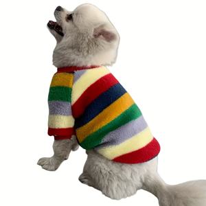 TEMU 6가지 색상의 무지개 디자인의 애견 의류. 초극세사, 통기성 좋은 양면 플러시 원단으로 제작되었으며, 따뜻함을 위해 두꺼운 디자인으로 제작되어 겨울철에 작은견과 중견견에게 적합합니다.