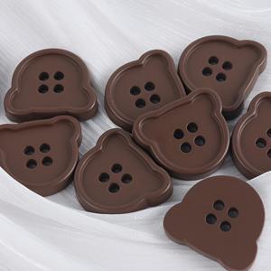 TEMU 8개 귀여운 곰돌이 모양 레진 버튼 - 17.5mm 초콜릿 & 사랑스러운 디자인, 8가지 독특한 포즈, 튼튼한 장식 공예 버튼 (재봉, 가디건 & 재킷용) - 부드러운 마감, 기발한 액센트, 장식에 완벽, 곰돌이 액세서리