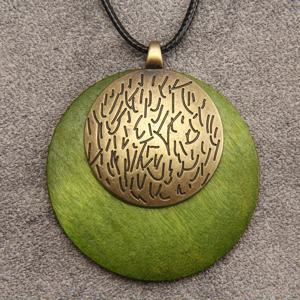 TEMU 1개 빈티지 트라이벌 합금 펜던트 목걸이 - 정교한 원형 매듭 디자인, 무코팅 자연 마감, 추수감사절, 졸업식, 어머니날 선물용 주얼리