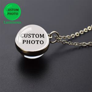 TEMU 1개 맞춤형 루미너스 사진 목걸이 - 양면 유리 볼 디자인의 개인화된 가족 및 애완동물 이미지 펜던트, 남녀 공용 아연 합금 체인, 생일이나 특별한 날을 위한 완벽한 DIY 주얼리 선물