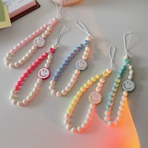 TEMU 귀여운 기쁨 얼굴 비즈 휴대폰 목걸이 팔찌 5개 세트, 목걸이 분실 방지 라운드 비즈 휴대폰 체인 액세서리, 여성용 손목 펜던트, 낙하 방지 내구성, 비즈 목걸이, 야외 여행용 목걸이