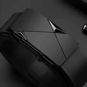 TEMU 남성용 자동 버클 벨트 - 금색 버클이 있는 이빨 없는 내부 착용 벨트, 인조 가죽 질감, 캐주얼 및 포멀 바지 벨트, 일상 및 특별한 날, 비즈니스, 결혼식, 파티용 자동 버클 메커니즘 - 내구성이 뛰어나고 편안함