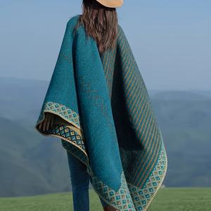 TEMU 플러스 사이즈, 여성용 우아한 넥 숄 - 로마스 기하학 패턴 & 프린지 트림 - 그린 겨울용 따뜻한 랩, 계절별 착용 가능, 손세탁 가능, 크리스마스 아우터웨어