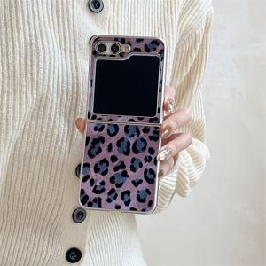 TEMU 은색 프레임이 있는 우아한 보라색 프린트 폴딩 폰 케이스, 삼성 갤럭시 Z 플립 3, 플립 4, 플립 5, 플립 6와 호환됩니다.