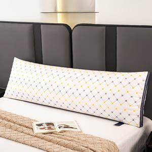 TEMU 편안한 수면을 위한 고품질, 부드럽고 긴 퀼팅 베개. 싱글 및 더블 침대 모두에 적합합니다. 부드럽고 탄력 있는 이 베개는 수면을 도우고 목을 보호하도록 설계되었습니다. 습기 흡수 및 피부 친화적인 특징이 있습니다.