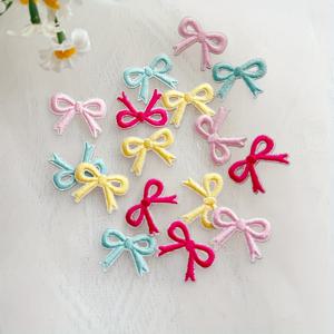 TEMU 16개 컬러풀 미니 리본 자수 패치, DIY 셀프 접착식 의류 액세서리, 아이패드 케이스 장식, 가방 및 신발 모자 꾸미기, 다림질 또는 바느질 가능