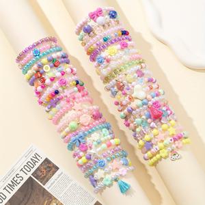 TEMU 청소년 및 성인을 위한 50개 캔디 컬러 아크릴 비즈 팔찌 - 꽃, 별 & 하트 참 장식이 있는 신축성 있는 멀티컬러 핸드 체인, 일상 및 휴가용 가벼운 내구성 주얼리