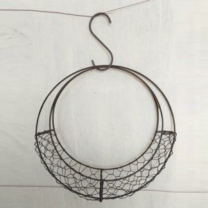 TEMU 1pc 낙서 철 걸이 플랜터 바구니 - S자형 금속 후크, 보이지 않는 나일, 가벼우면서도 내구성이 뛰어난 정원 장식, 수кул, 식물, 파티오 및 발코니, 실내/실외 사용, 짠 질감 디자인, 수кул 디스플레이, 장식용 금속 공예, 수кул 플랜터, 발코니 식물 홀더, 빈티지 미적, 복잡한 짠 패턴