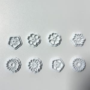 TEMU 꽃 모양 클레이 커터 8개 세트 | 발렌타인데이 사랑 테마 | 수제 귀걸이 및 주얼리 제작에 적합, 복잡한 속이 빈 디자인 특징 | 주얼리 귀걸이 제작 도구