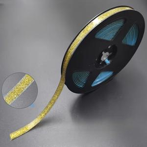 TEMU 5미터 길이의 방수 및 장식용 틈새 필러가 특징인 자가 점착식 틈새 스트립. 주방, 욕실 등에 적합 - 3D 틈새 장식, 화장실, 싱크대, 스토브, 발코니 등에 이상적 - 플라스틱 재질