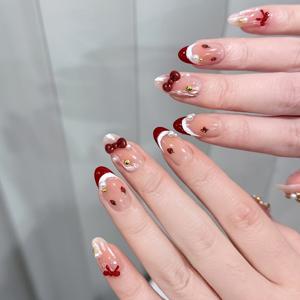 TEMU 크리스마스 딸기 디자인의 짧은 사이즈 핸드메이드 프레스온 네일, 10개 세트 - 프렌치 리본 프레스온 네일 아트 데칼, 축제 분위기의 매니큐어