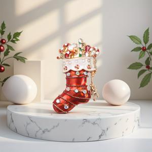 TEMU 1개 우아한 크리스마스 스타킹 브로치, 레드 & 화이트 에나멜, 라인스톤 & 골드 액센트 - 축제 분위기의 사탕 막대 디자인, 옷, 가방, 모자, 크리스마스 장식에 완벽