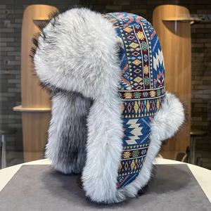 TEMU 여성용 에스닉 스타일 레트로 체크 무늬 두꺼운 플러시 레이펑 모자 1개, 남성용 겨울용 따뜻하고 내구성이 뛰어난 귀 보호 비니