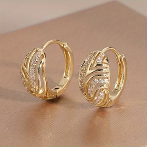 TEMU 1 쌍 우아한 14K 금도금 구리 후프 귀걸이, 합성 지르코니아, 데일리 웨어 및 특별한 날을 위한 다재다능한 도시 패션 주얼리, 그녀를 위한 이상적인 크리스마스 선물
