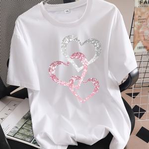 TEMU 플러스 사이즈 여성용 반팔 크루넥 티셔츠 - 글리터 하트 & 레터 프린트, 신축성 중량 원단, 세탁기 사용 가능 캐주얼 상의, 사계절 편안함, 귀여운 티셔츠, 비투명 소재