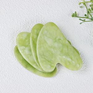 TEMU 1pc 실 Xiuyan Stone Green Guasha 스크래핑 마사지 도구 - 손으로 조각된 자연석 Gua Sha 보드 - 얼굴과 몸 마사지기용 전통 스크래퍼 도구, 얼굴 마사지기 자가 치료 선물 남성과 여성용 피부 관리 도구|괄사마사지