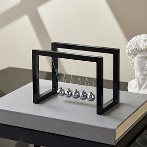 TEMU 대형 블랙 프레임 창의적인 메탈 모멘텀 보존 진자 볼 세트, 5개의 혼란스러운 비즈 포함, 장식, 전시 및 스트레스 해소용으로 디자인됨; 책상, 서재 또는 거실에 적합.