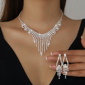 TEMU 신부 웨딩 액세서리용 고급스럽고 섬세한 반짝이는 라인석 태슬 목걸이 귀걸이 세트