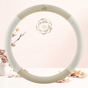 TEMU 보라색 동백꽃 디자인의 인체공학적 스티어링 휠 커버 - 통기성 미끄럼 방지 그립, 땀 흡수 내부 링, 남녀 공용 내구성 있는 차량 내부 액세서리, 통기성 소재