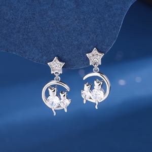 TEMU 1쌍 우아한 라인스톤 별 & 달 귀걸이와 장난기 넘치는 고양이 모티프 - 캐주얼 복장용 화이트 골드 도금 구리 주얼리, 여성용 내구성 있는 반짝이는 스터드