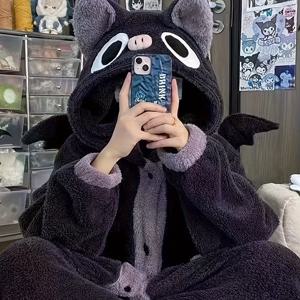 TEMU 여성을 위한 귀여운 박쥐 코스튬 파자마 - 재미있는 만화 디자인의 편안한 후드 슬립웨어, 부드러운 폴리에스터, 할로윈 및 캐주얼 웨어에 완벽, 할로윈 코스튬 | 재미있는 디자인 | 폴리에스터 파자마