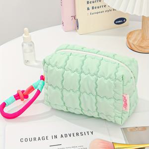 TEMU 마카롱 컬러 시리즈 퀼팅 체크 메이크업 파우치 - 대용량 접이식 여행용 화장품 정리함, 직조 핸들, 파스텔 색상 (라벤더/핑크/민트) - 내구성 있는 폴리에스터 다용도 파우치, 여성용 여행 필수품, 메이크업 여행 가방, 다재다능한 파우치, 재미있는 디자인, 부드러운 질감