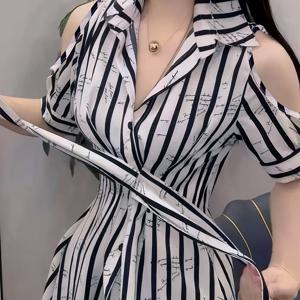 TEMU 여성용 우아한 오프숄더 A라인 셔츠 드레스 - 여름용 긴팔 버튼업 타이 허리, 가벼운 캐주얼 커뮤터웨어, 흰색 & 검정색 수직 줄무늬, 반팔 디자인, 캐주얼 의상에 완벽, 다재다능한 패션 | 오프숄더 패션 | 스타일리시 버튼업, 여성용 드레스