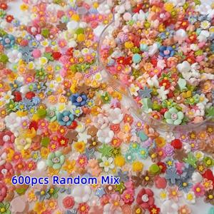 TEMU 600개/300개 미니 화사한 플로럴 레진 비즈, DIY 주얼리 & 헤어 액세서리 및 네일 아트 장식용, 꽃 디자인, 창의적인 프로젝트에 이상적. 비즈 세트