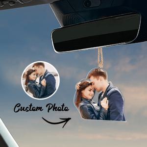 TEMU 2D 평면 맞춤형 사진 차량 장식 - 개인화된 후방 거울 또는 대시보드 오너먼트, 커플 및 가족을 위한 자동차 인테리어 선물 - 간편한 클립 설치, 도구 불필요, 내구성 있는 소재, 감정적인 기념품, 튼튼한 구조, 고품질 액세서리, 가족 추억 보관용