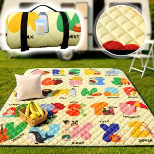 TEMU 초대형 만화 피크닉 담요 78x78인치 - 가족용, 실내/야외 사용을 위한 접이식 이동식 매트, 공원, 캠핑, 잔디, 여행 & 홈사용에 적합한, 휴대가 간편한 피크닉 블랭킷, Matching Gro Cushions이 포함된 초대형 피크닉 매트