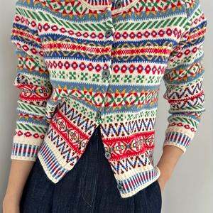 TEMU 레트로 에스닉 스타일 페어 아일 컬러풀 자카드 가디건 여성용, 소형 사이즈를 위한 숏 버전, 2025년 가을/겨울 레이어링에 완벽, 청순한 라운드넥 스웨터 디자인.|반팔니트