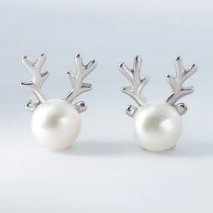 TEMU READKISS 여성용 우아한 엘크 스터드 귀걸이 - 모조 진주 같은 비즈, 니켈 프리 구리 포스트, 크리스마스 파티 주얼리 선물, 일상 및 공식 행사용 - 사계절 우아한 동물 테마 귀걸이, 휴일 액세서리, 세련된 디자인, 고품질 마감, 패션 액세서리, 보석 애호가