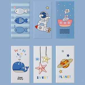 TEMU 두꺼운 XPE 소재 벽 매트 6개 세트 (33cm x 68cm, 두께 7.5mm). 충돌 방지용으로 설계되었으며, 만화 벽 스티커, 다다미 충돌 방지 스트립이 함께 제공됩니다. 벽 또는 침대 둘레에 적합합니다. 이 매트는