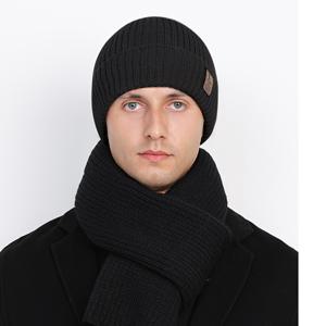 TEMU 남성용 가을/겨울용 따뜻한 니트 비니, 스타일리시하고 캐주얼한 느낌의 모자, 부드럽고 편안한 플리스 안감 특징. 사이클링, 낚시, 하이킹, 스키, 러닝 등 야외 활동에 적합하며 추운 날씨용 후드 역할도 가능합니다. T