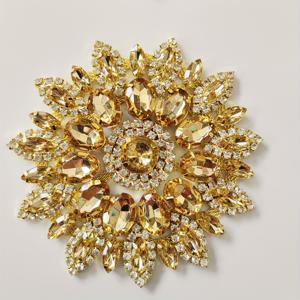 TEMU 1개 초대형 유리 장식용 레이어드 꽃잎과 투명한 같은 중앙 - 웨딩, 생일, 파티 장식용 헤비듀티 유리 꽃 - 골든, 샴페인, 레드, 블루 - DIY 공예, 신부 부케, 헤어 액세서리, 가방 & 재킷 트림 - (손바느질 또는 접착) - 멀티 레이어드 꽃잎과 중앙 다면체 센터가 있는 럭셔리 피스 - 우아하고 반짝이는 효과