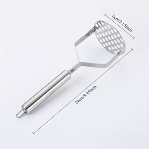 TEMU 전문가용 스테인리스 스틸 수동 감자 으깨기 - 인체공학적 손잡이 & 미끄럼 방지 베이스 - 주방, 레스토랑 및 가정용 헤비듀티 410 크러셔 - 쉬운 세척, 내구성 있는 날카로운 쌀 디스크 - 감자, 고구마, 파르스니프, 당근에 효율적 - 컴팩트하고 튼튼한 디자인과 인체공학적 손잡이 & 미끄럼 방지 그립 - 부드러운 퓨레 & 으깬 감자에 이상적