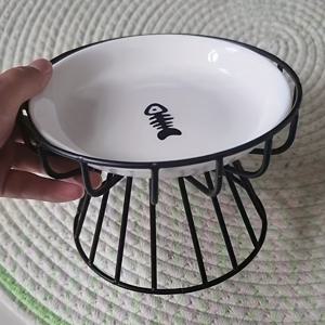 TEMU 검은색 철제 스탠드가 있는 세라믹 고양이 밥그릇 세트 - 간편한 청소를 위한 분리형 내부 밥그릇, 넘어짐 방지 안정적인 디자인, 내구성이 뛰어나고 스타일리시한 고양이 급식 솔루션, 음식용 고양이 밥그릇, 모던 펫웨어, 이지클린 소재