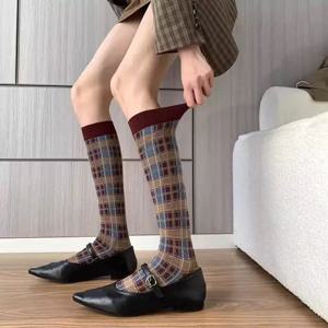TEMU 1/2/3켤레 가을/겨울 체크무늬 종아리 양말, 여성용 빈티지 영국 스타일 무릎 위 양말 마일라드 컬러 팔레트. 일본과 한국 학문적 패턴 스타킹 모던 큐트 - 습기 흡수 & 통기성 원단으로 부드러운 편안함, 니치 개성 다재다능; 패션 트렌디 고온 우아함